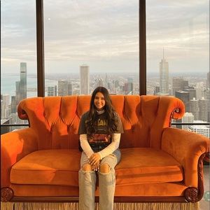 Meet your Posher, Abigail